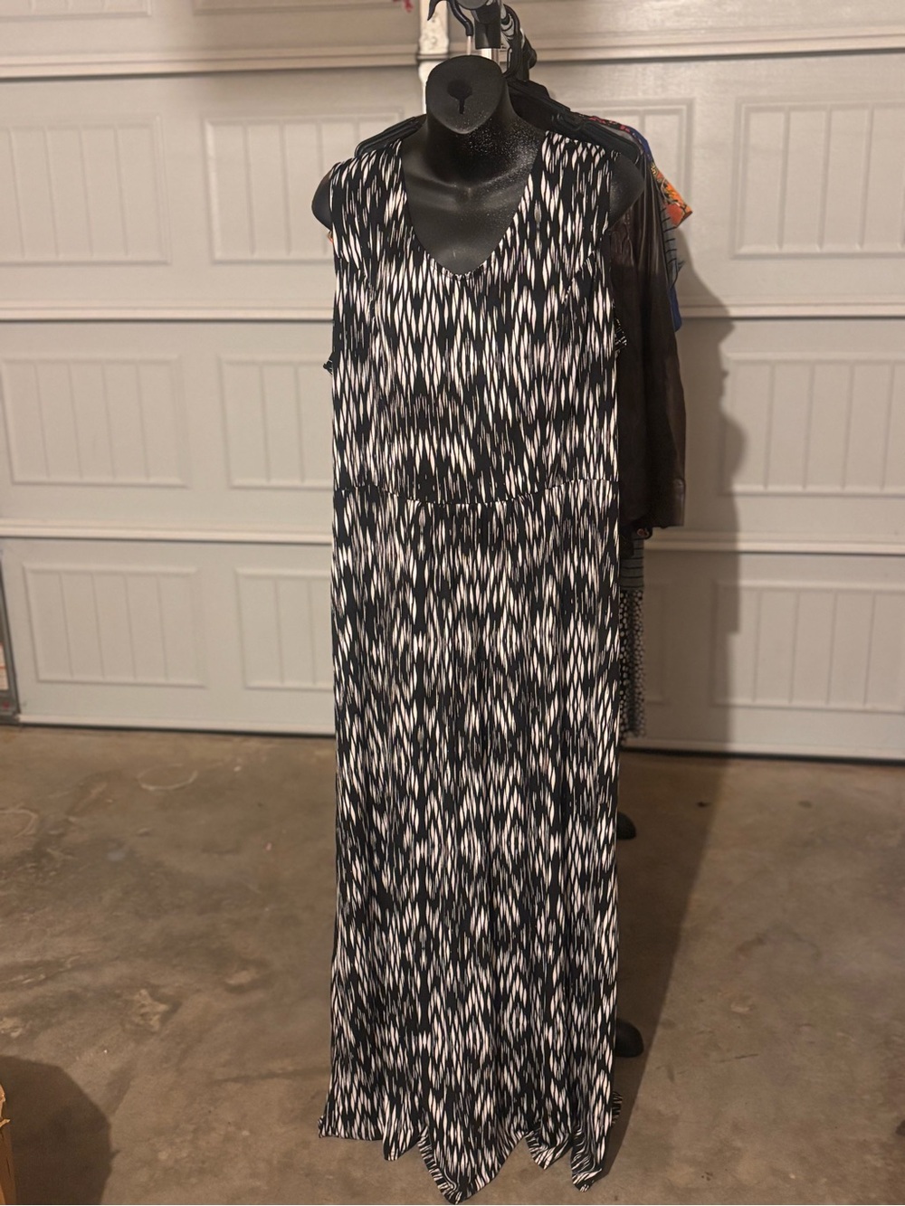 Roaman's Black & White V-Neck Patterned Maxi Dress